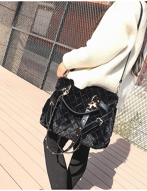 Fashion Black Rivet Decorated Pure Color Shoulder Bag
