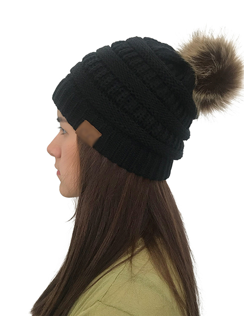 Fashion Black Label&fuzzy Ball Decorated Knitted Hat