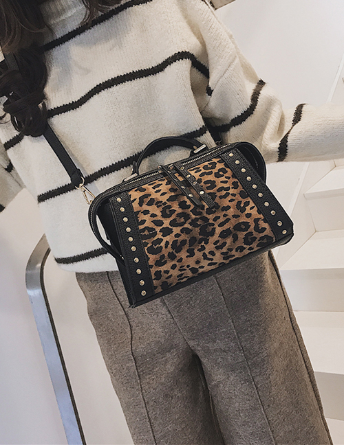 Fashion Leopard Rivet Decorated Bag