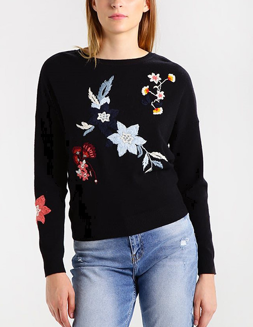 Fashion Black Flowers Pattern Decorated Round Neckline Sweater