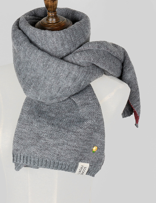 Fashion Gray Label&pineapple Pattern Decorated Scarf