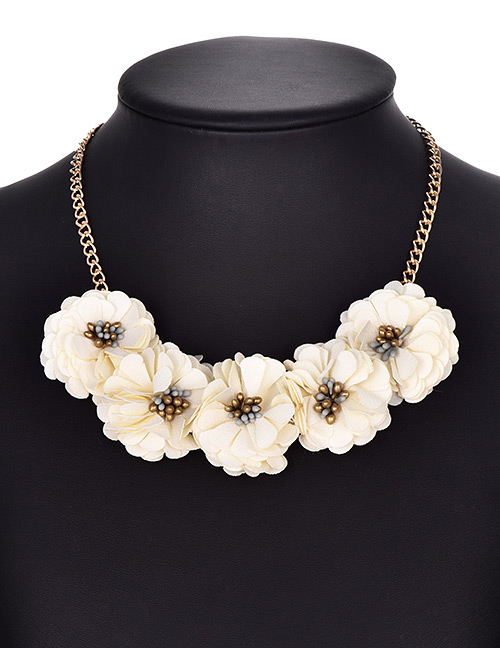 Fashion Beige Flower Shape Decorated Necklace
