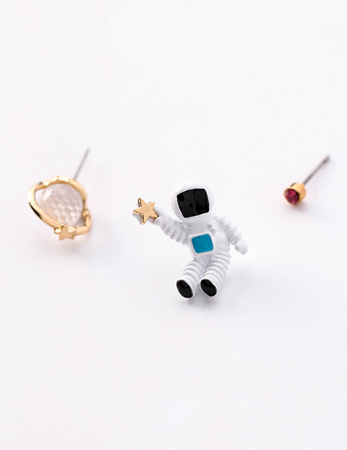 Sweet White Astronaut&planet Decorated Earrings(3pcs)