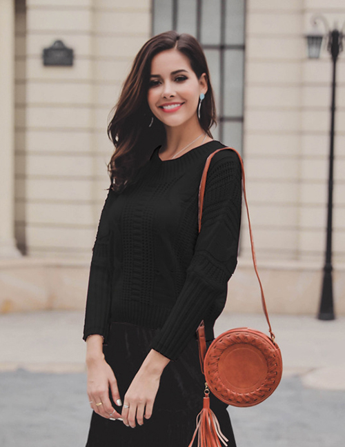 Fashion Black Pure Color Design Round Neckline Sweater