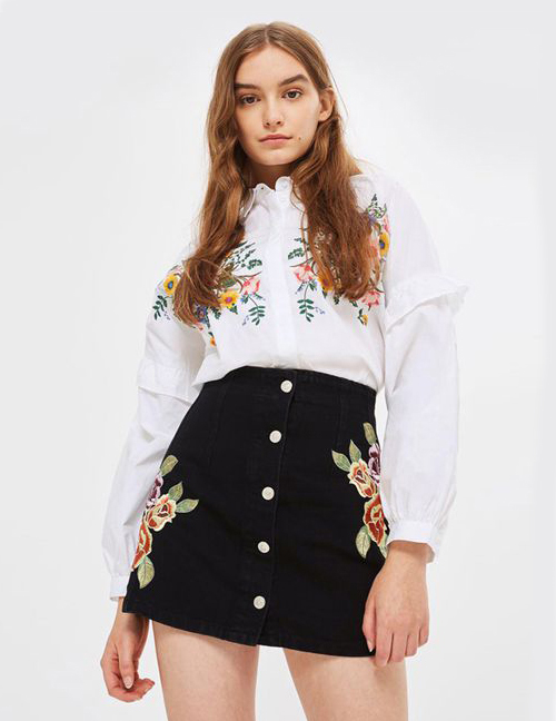 Fashion Black Embroidery Flower Decoraterd Skirt