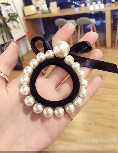 Simple Black Pearl Decorated Hair Band