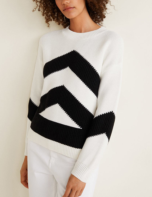 Fashion Black Stripe Pattern Decorated Sweater