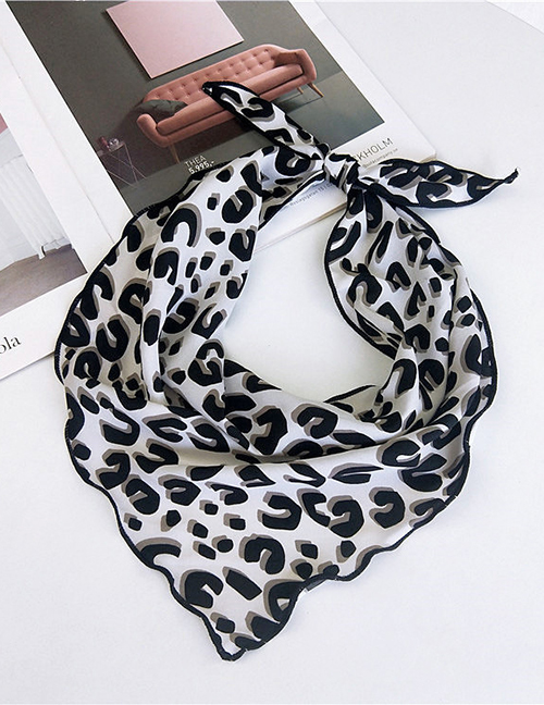 Fashion Black+white Leopard Pattern Decorated Scarf