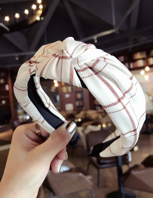 Elegant White Stripe Pattern Decorated Hair Hoop
