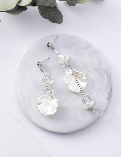 Sweet Silver Color Shell Decorated Asymmetric Earrings