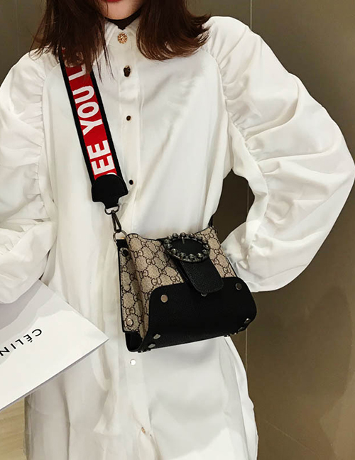 Fashion Black Hand-held Letter Shoulder-slung Contrast Bucket Bucket Bag