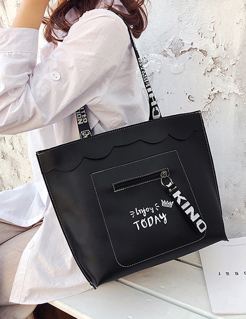 Fashion Black Large-capacity Shoulder Bag