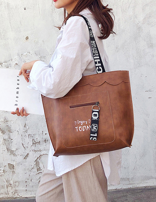 Fashion Brown Large-capacity Shoulder Bag