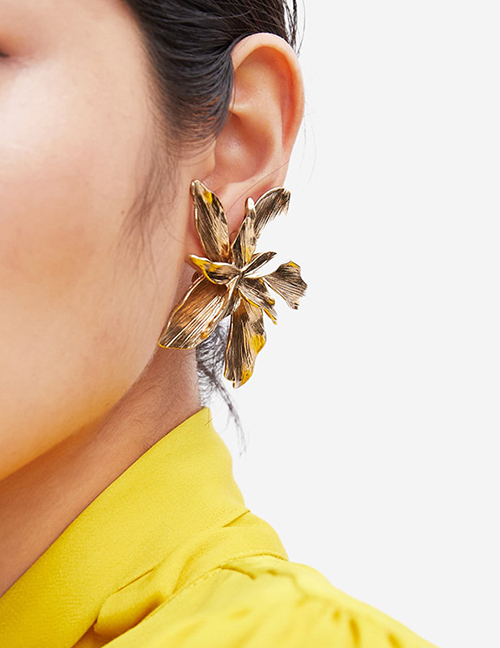 Fashion Gold Geometric Flower Metal Plate Earrings