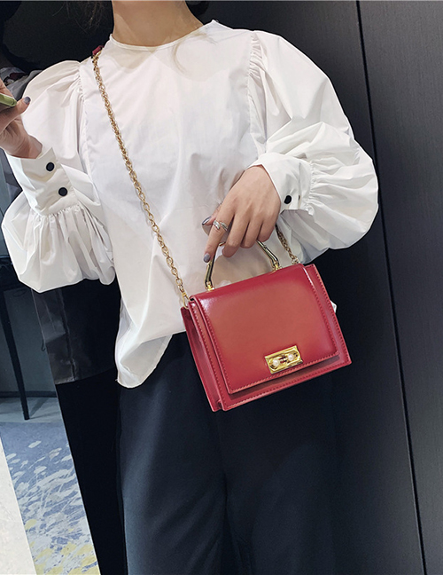 Fashion Red Sequined Hand-held Pearl Lock Single Shoulder Messenger Bag