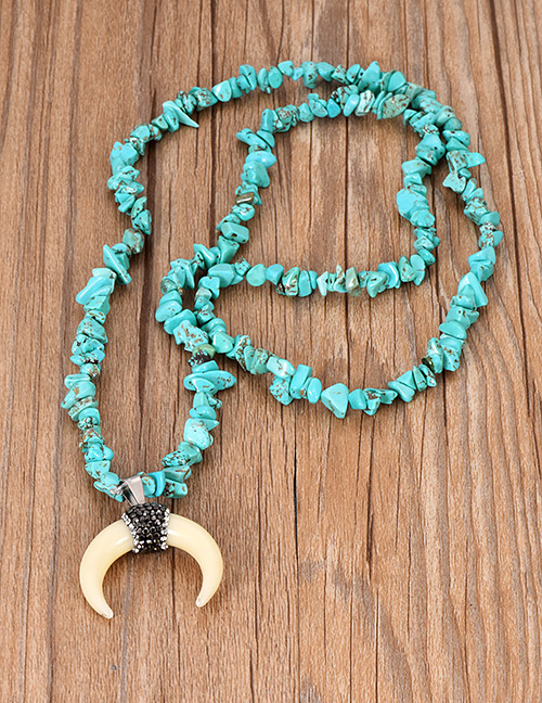 Fashion Lake Green Diamond Colored Turquoise Resin Crescent Necklace