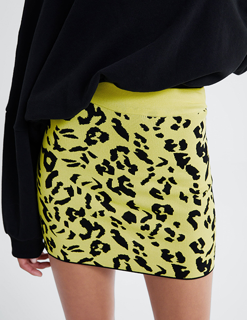 Fashion Yellow Animal Pattern Jacquard Knit Skirt