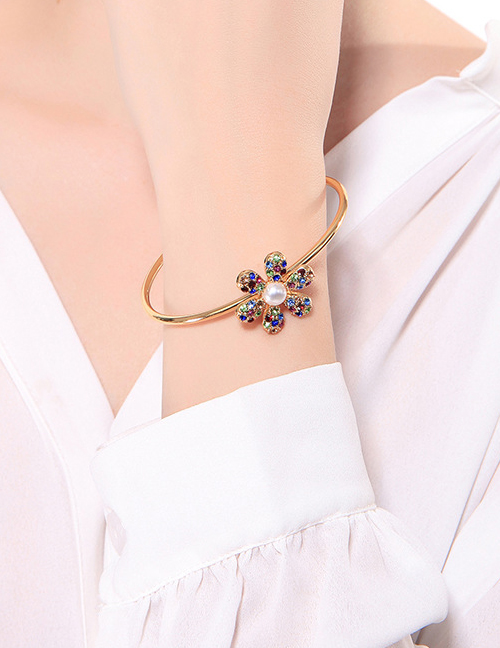 Fashion Gold Diamond Small Flower Opening Bracelet