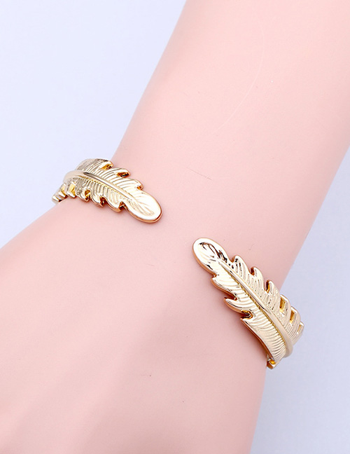 Fashion Gold Leaf Open Bracelet