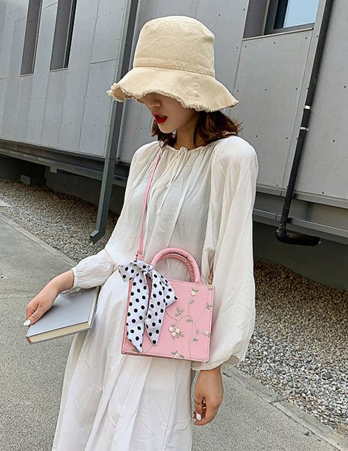 Fashion Pink Silk Scarf: Lace: Shoulder Diagonal Package