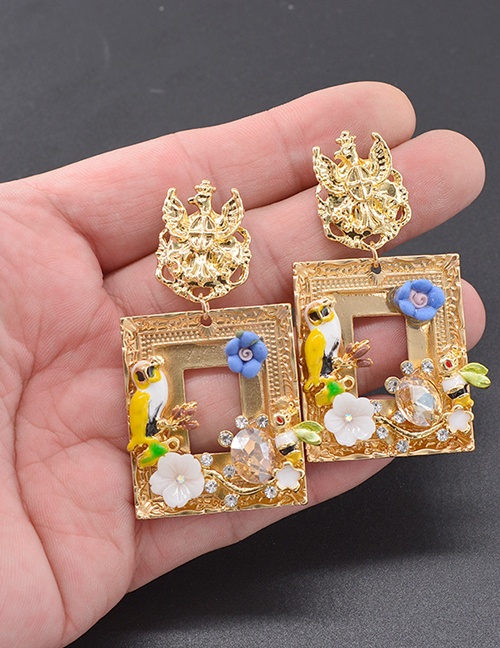 Fashion Gold Little Bee Earrings