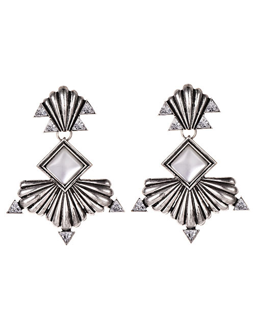 Fashion Ancient Silver Alloy Diamond-studded Shell Stud Earrings