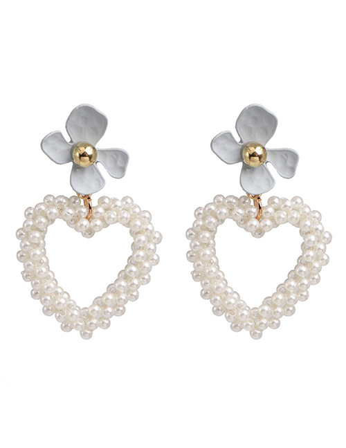 Fashion White Budo Pearl Love Heart Earrings