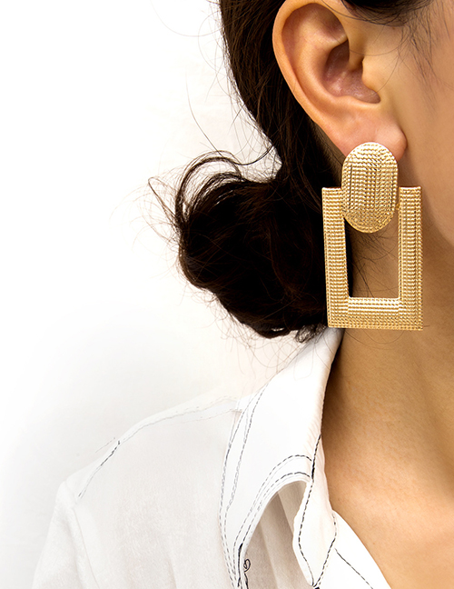Fashion Gold Hollow Square Bump Pleat Round Stitching Stud Earrings