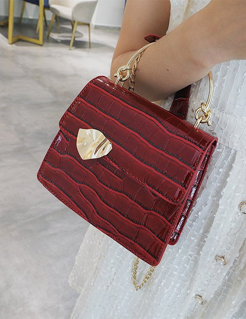 Fashion Red Stone-grained Buckle Shoulder-slung Tote