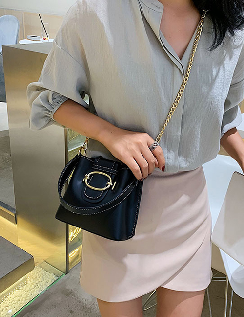 Fashion Black Contrast Belt Buckle Hand Strap Shoulder Messenger Bag
