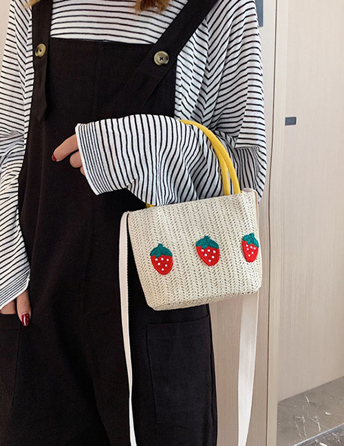 Fashion White Strawberry Cartoon Fruit Straw Handbag Shoulder Messenger Bag
