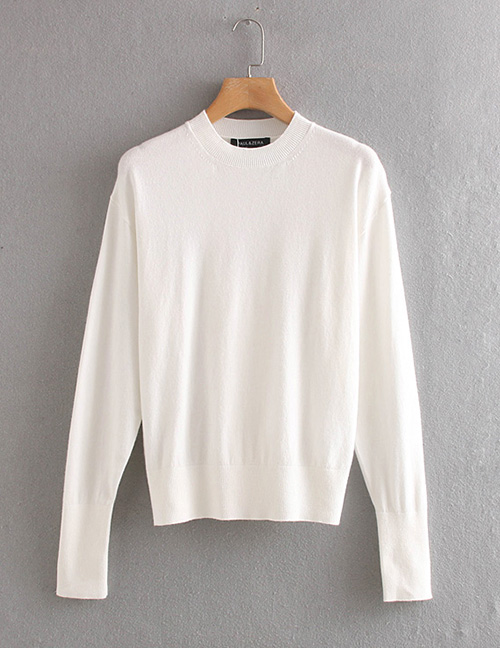 Fashion White Two Button Sweaters On The Back