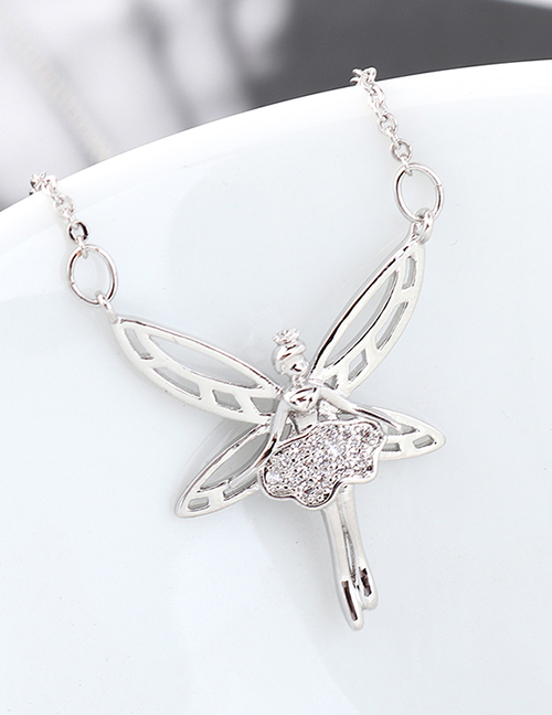 Fashion Platinum Dancing Butterfly Princess Zircon Necklace