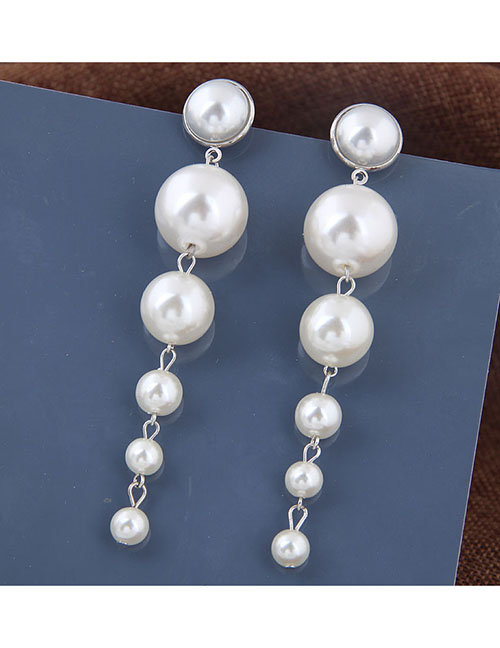 Fashion Silver Metal Size Pearl Stud Earrings