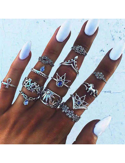 Fashion Silver Crown Cutout Ring Set With Diamonds