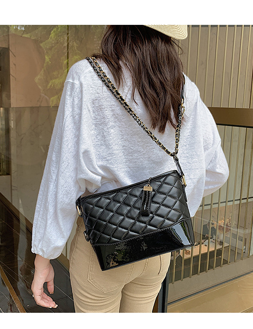 Fashion Black Embroidery Line Rhombic Slung Shoulder Bag
