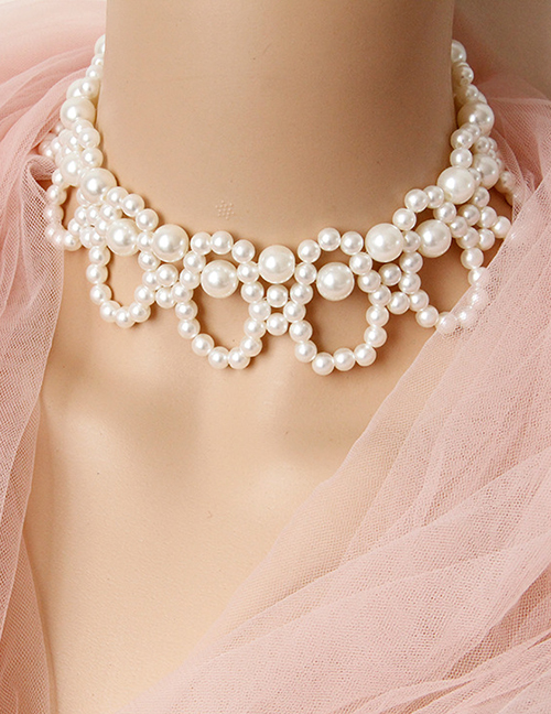 Fashion White Beaded Necklace