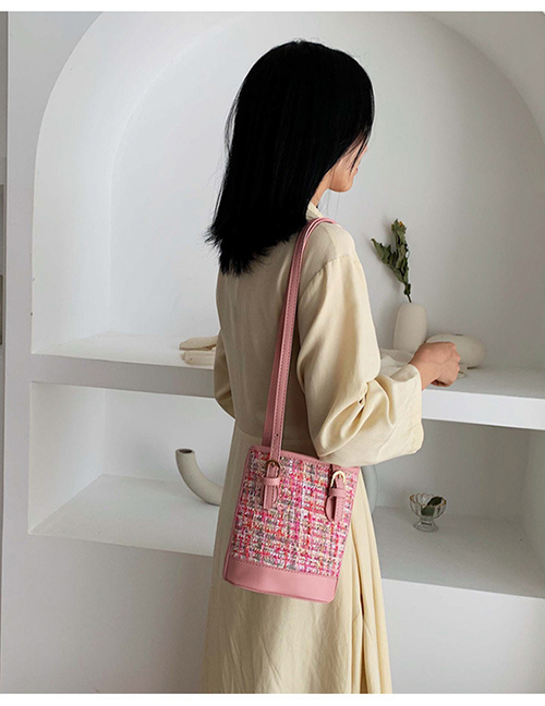 Fashion Pink Woolen Messenger Bag
