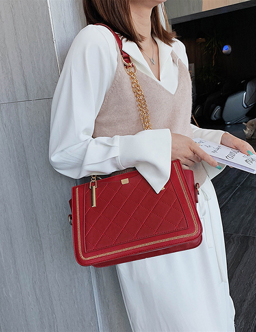 Fashion Red Pleated Chain Stitching Shoulder Bag
