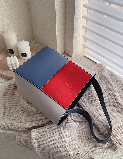 Fashion Red With Blue Contrast Stitching Shoulder Bag