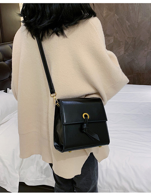 Fashion Black Knotted Flip Single Back Messenger Bag