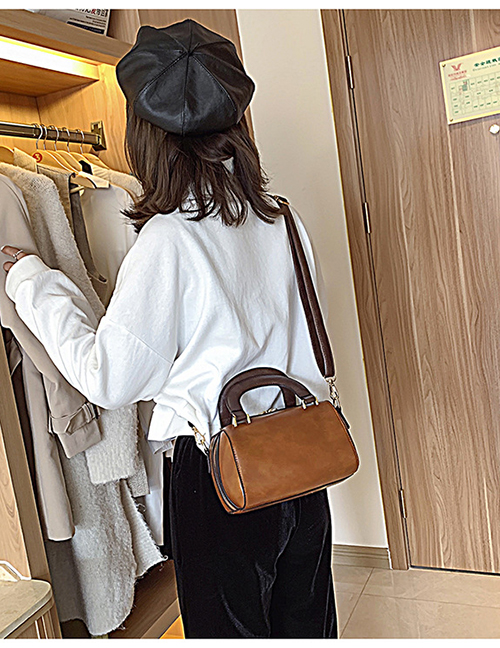 Fashion Brown Oil Skinny Shoulder Shoulder Bag