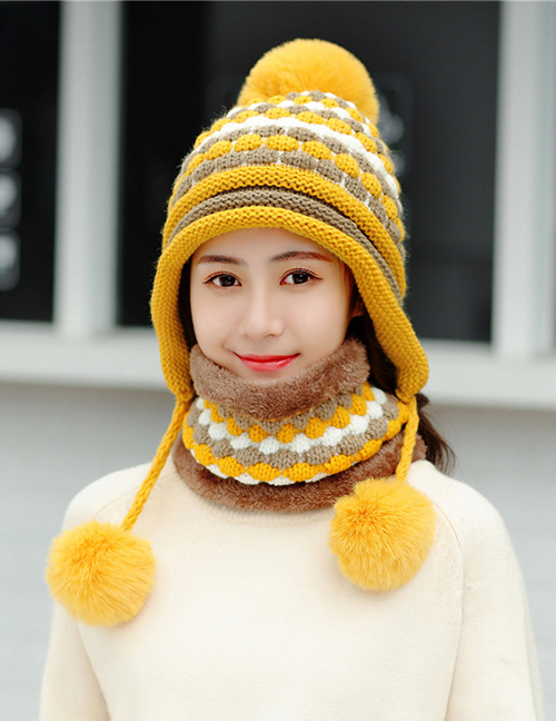 Fashion Yellow Suit Hair Ball Knitted Wool Cap