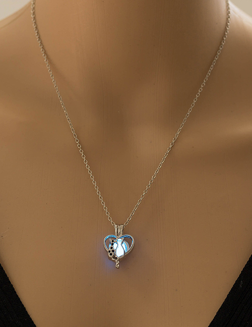 Fashion Sky Blue Heart-studded Two Cat Luminous Necklace