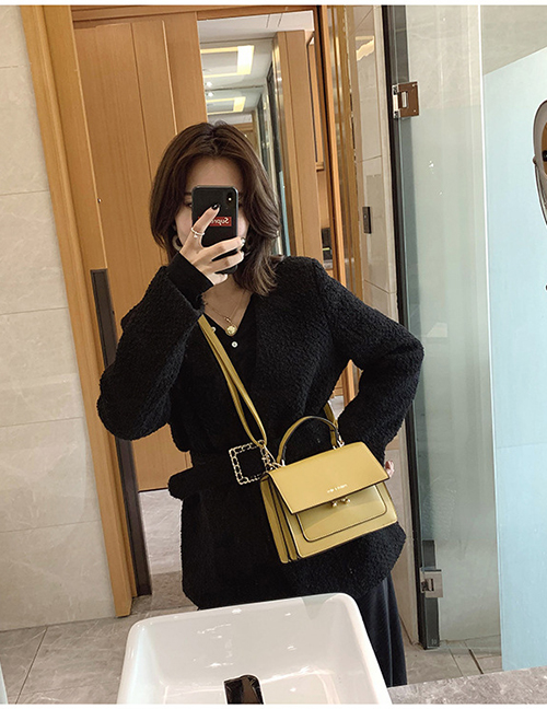 Fashion Yellow Bronzed Letter Locks With Hand-sleeve Shoulder Bag