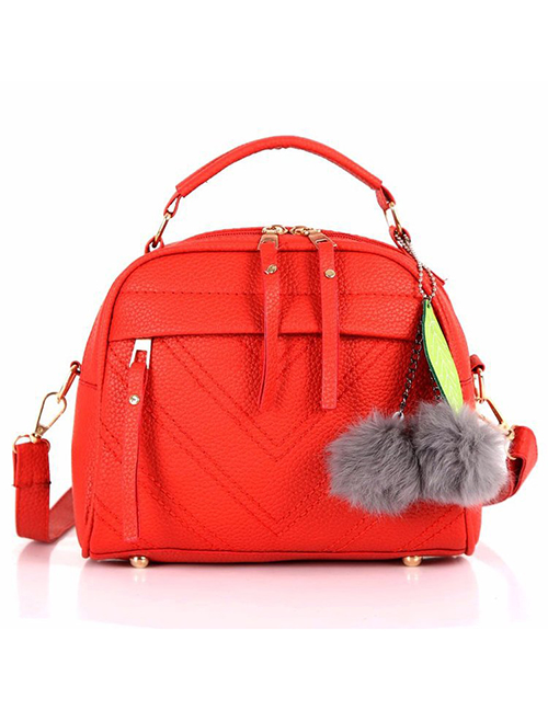 Fashion Red Hairball Pendant: Shoulder Bag: Shoulder Bag