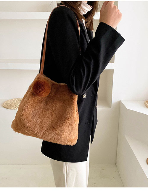 Fashion Brown Lamb Wool Shoulder Bag