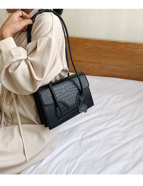 Fashion Black Stone Textured Flap Shoulder Bag