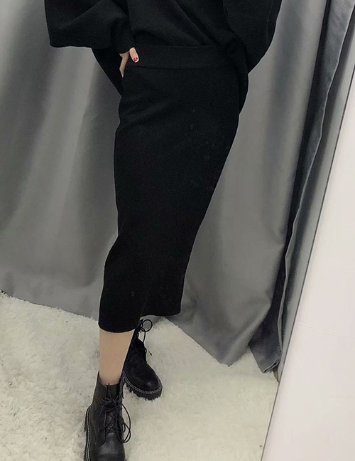 Fashion Black Knitted Straight Skirt