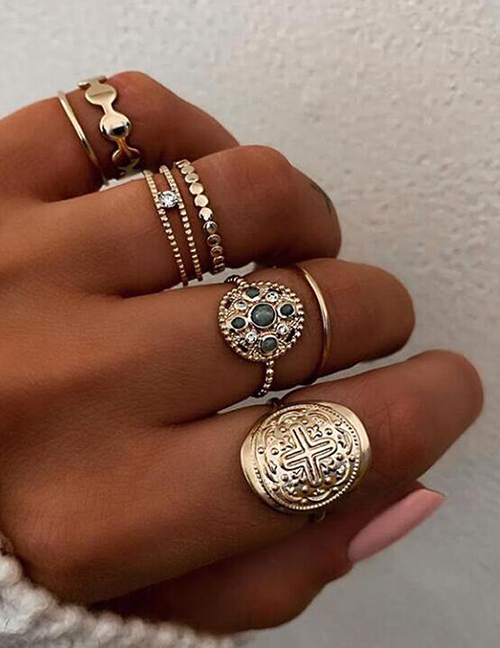 Fashion Golden Totem Pattern Diamond Ring Set
